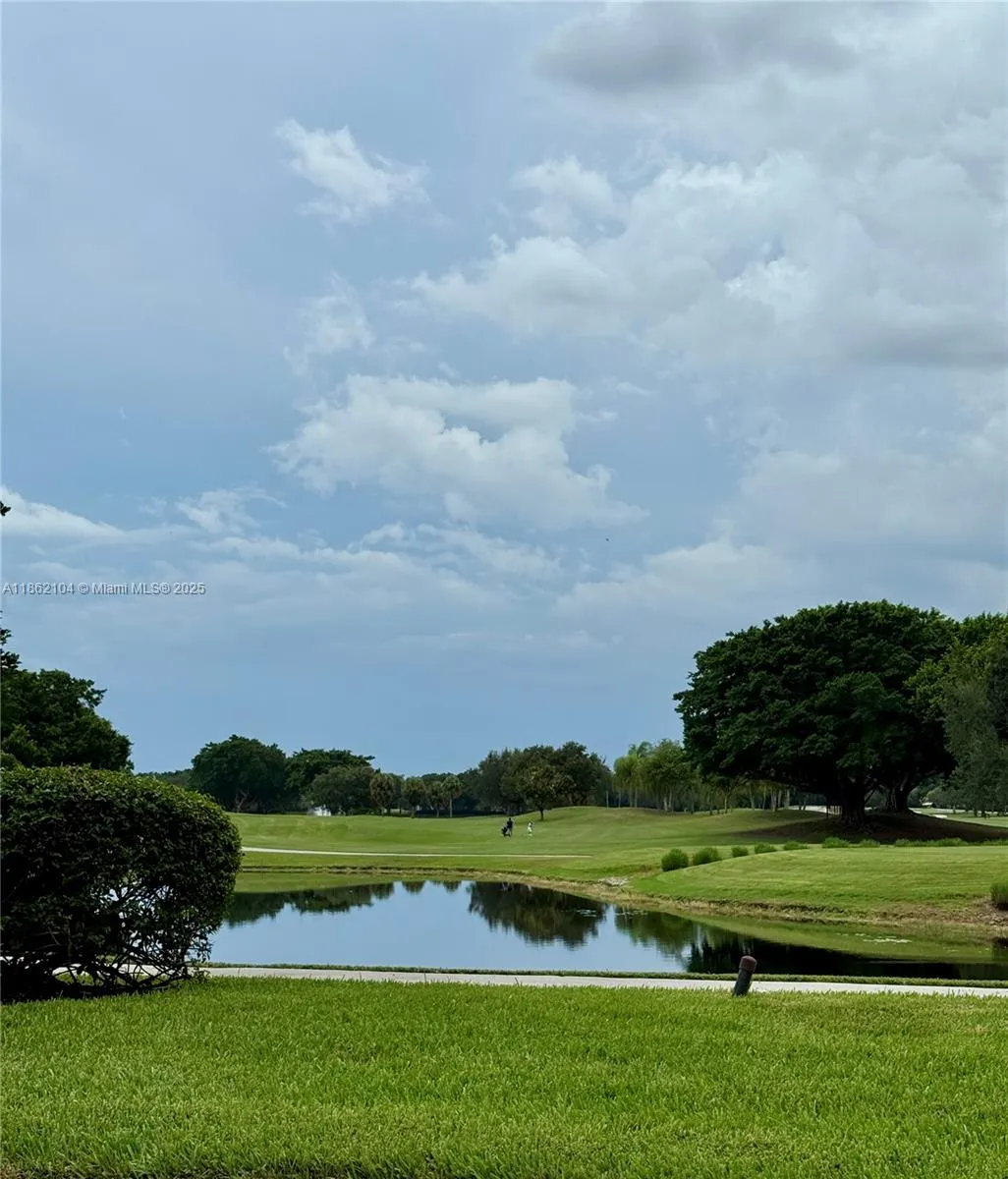 Weston, Florida 33332, United States, 3 Bedrooms Bedrooms, ,2 BathroomsBathrooms,Residential,Active,194902