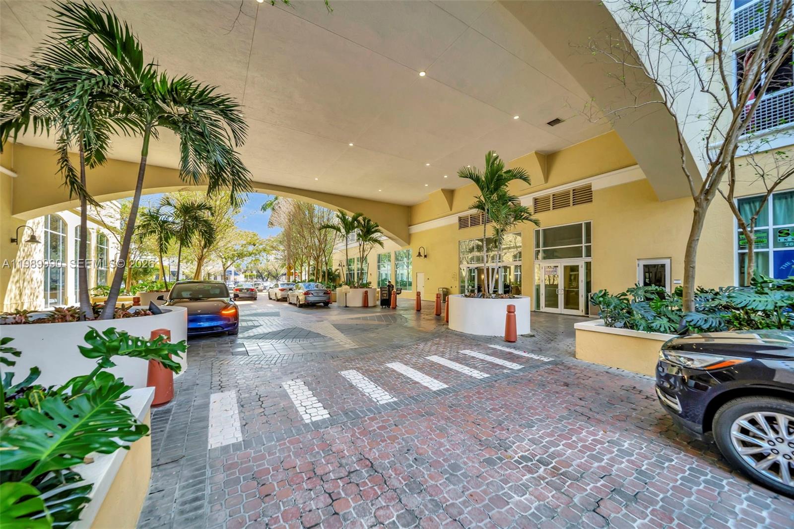 TOSCANO CONDO - Residential