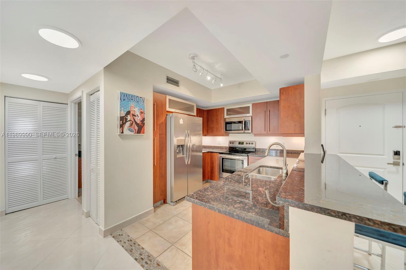 TOSCANO CONDO - Residential