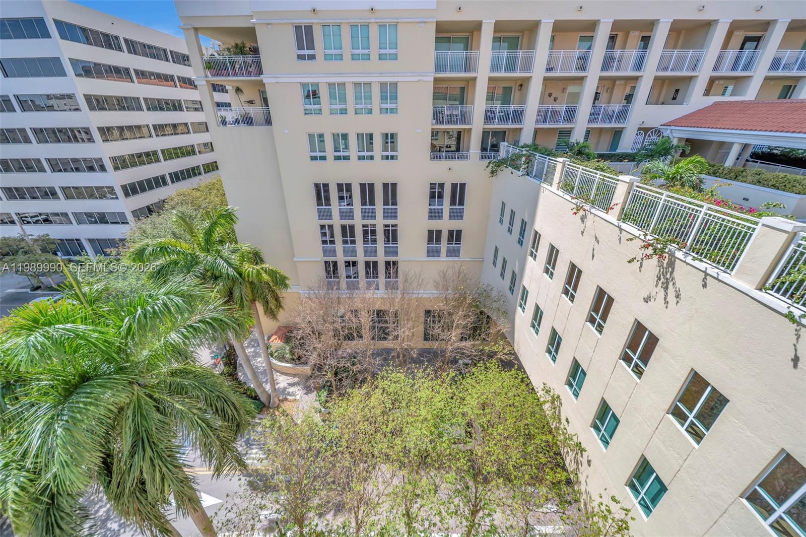 TOSCANO CONDO - Residential