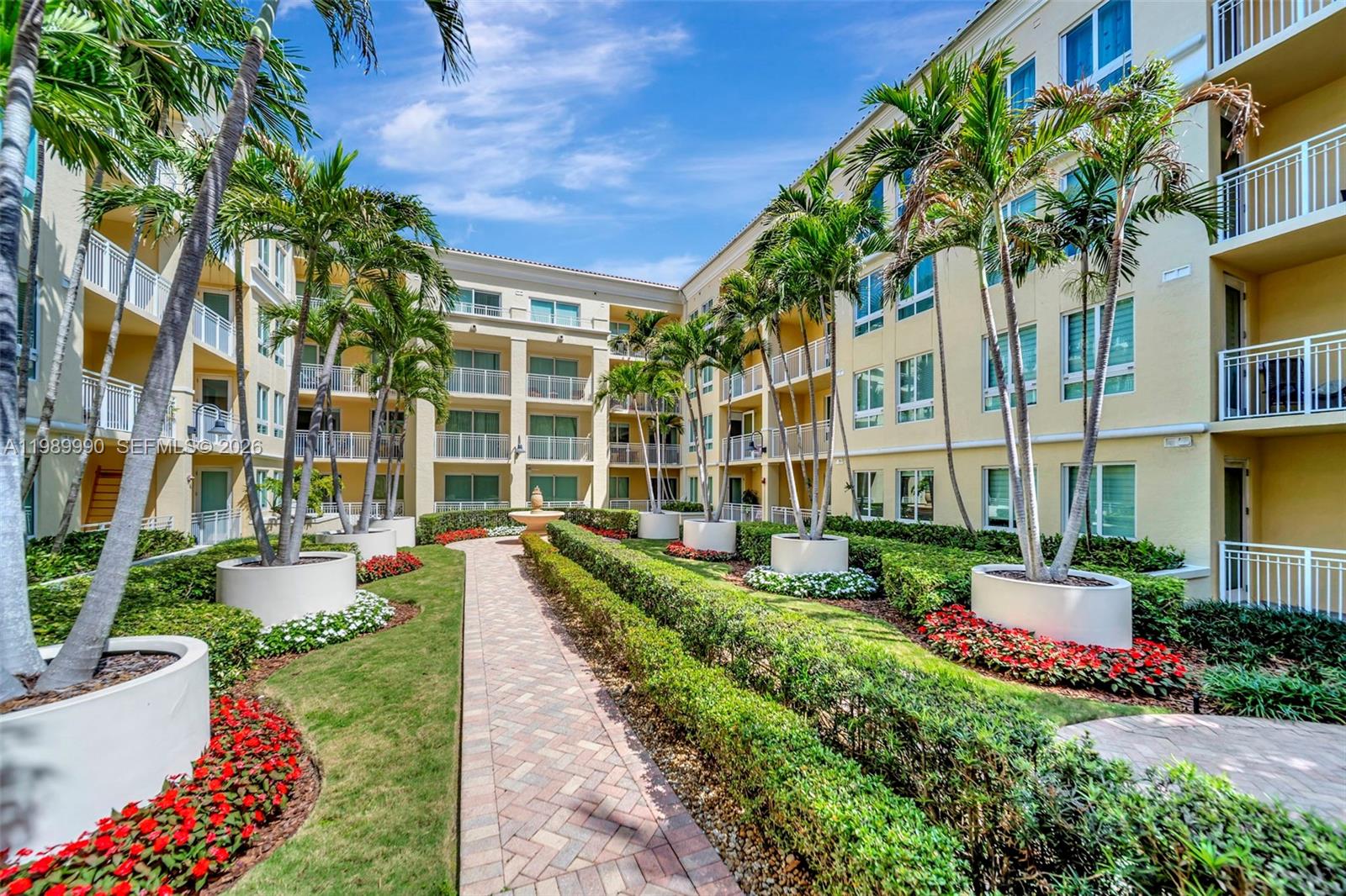 TOSCANO CONDO - Residential