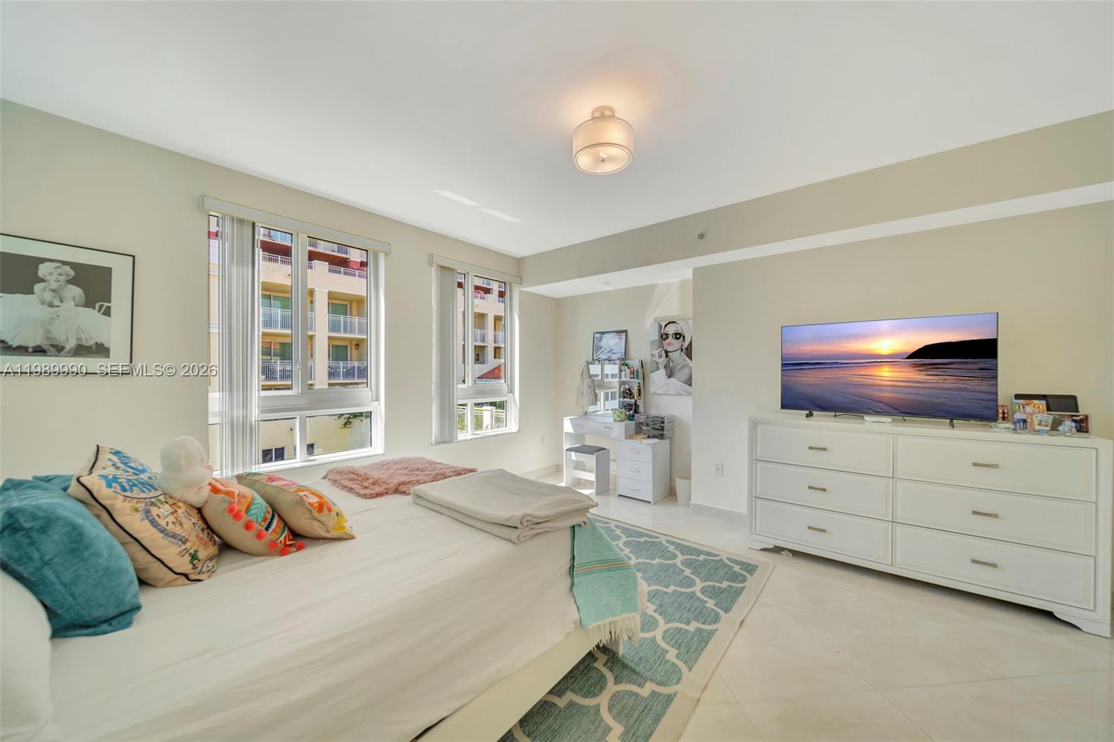 TOSCANO CONDO - Residential