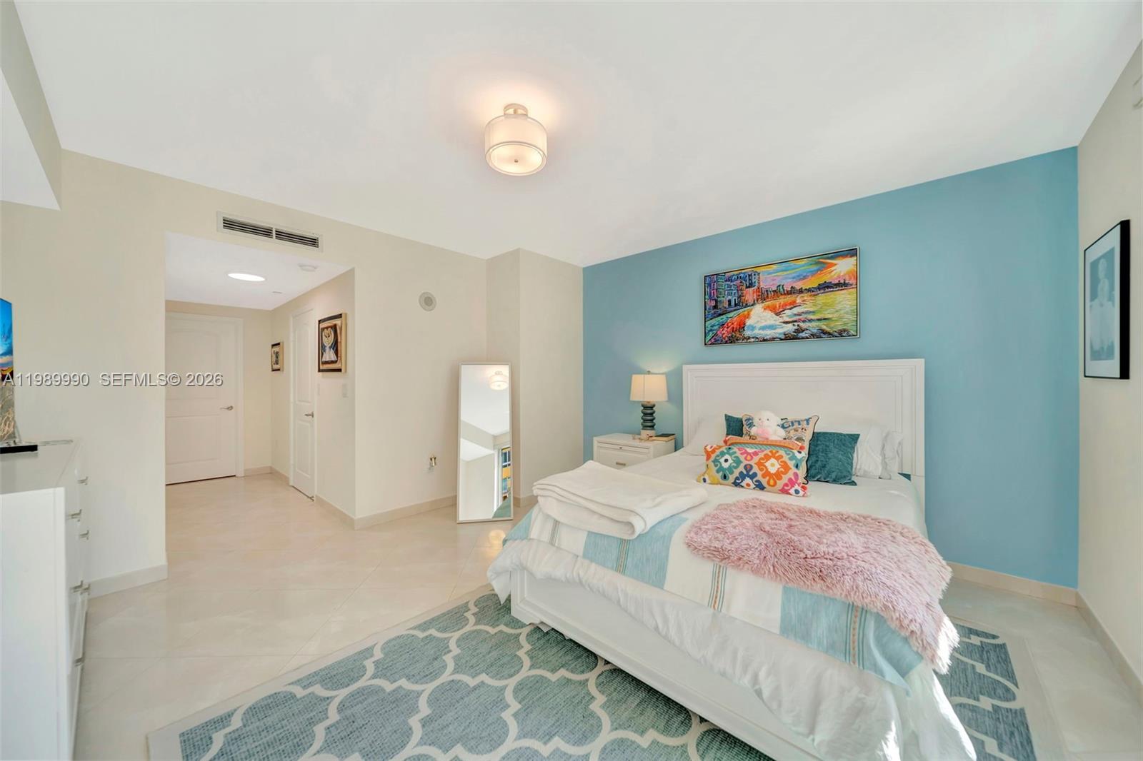 TOSCANO CONDO - Residential