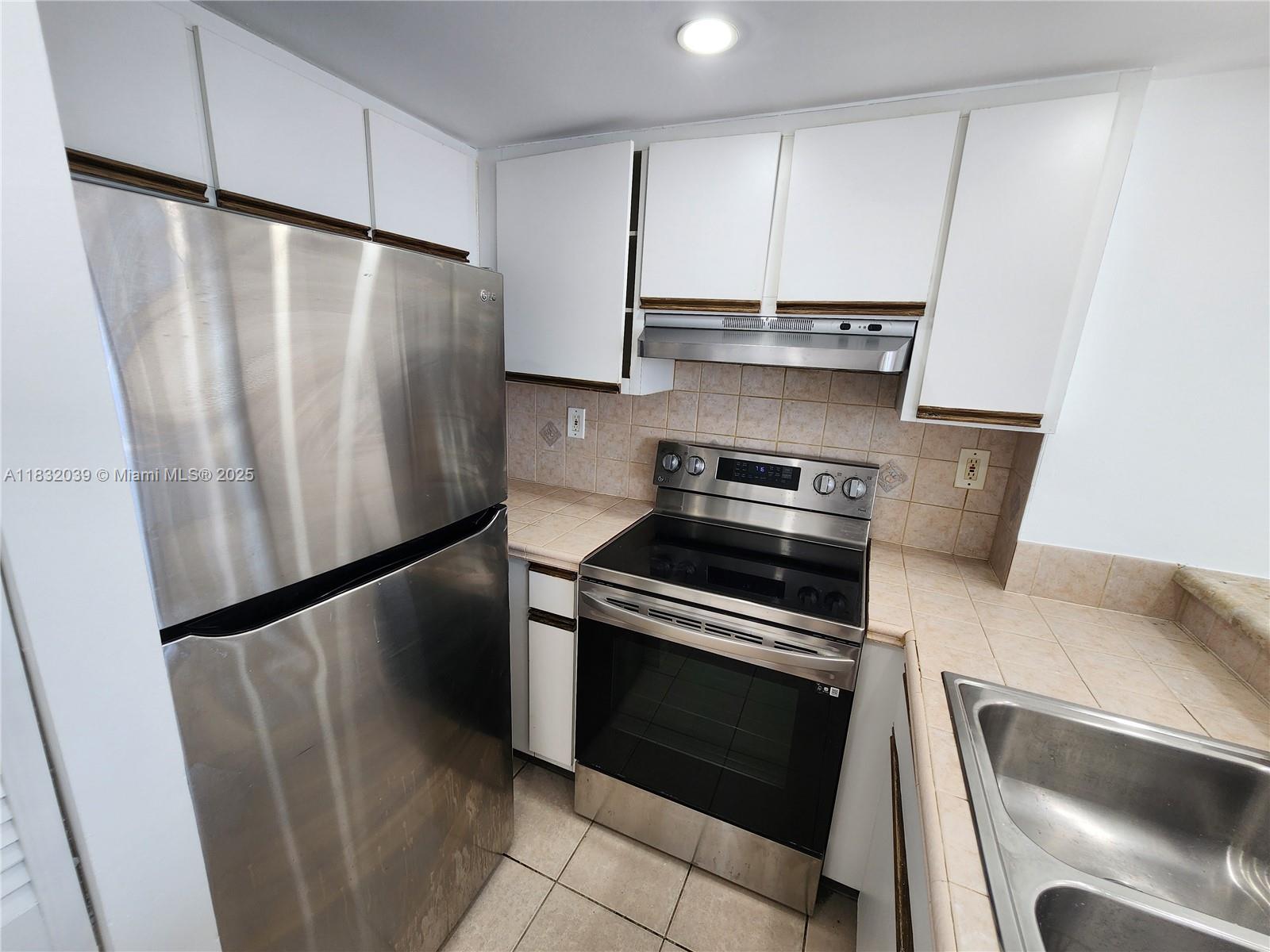 540 Brickell Key Dr 1603