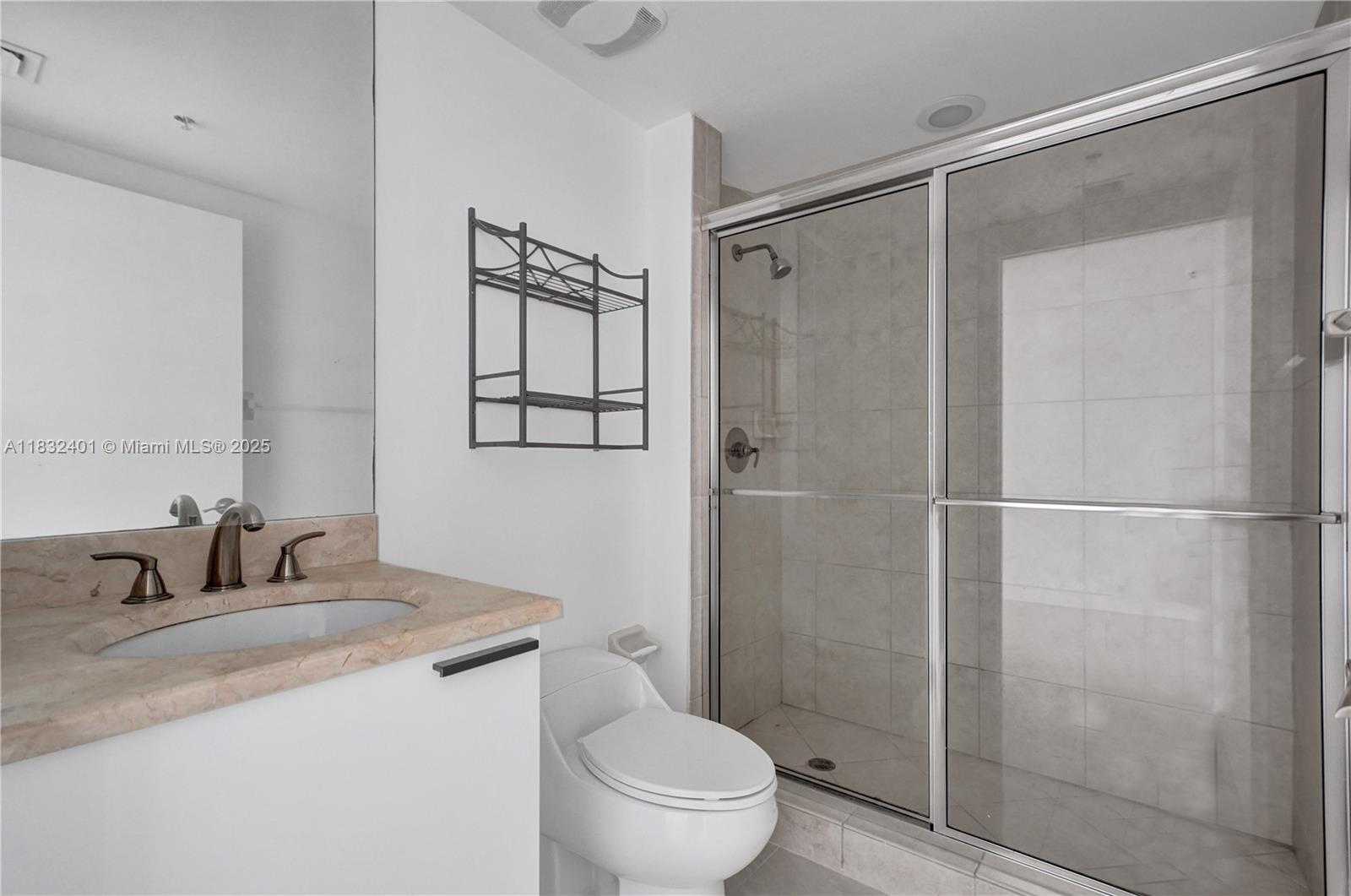 THE OAKS I CONDO - Residential