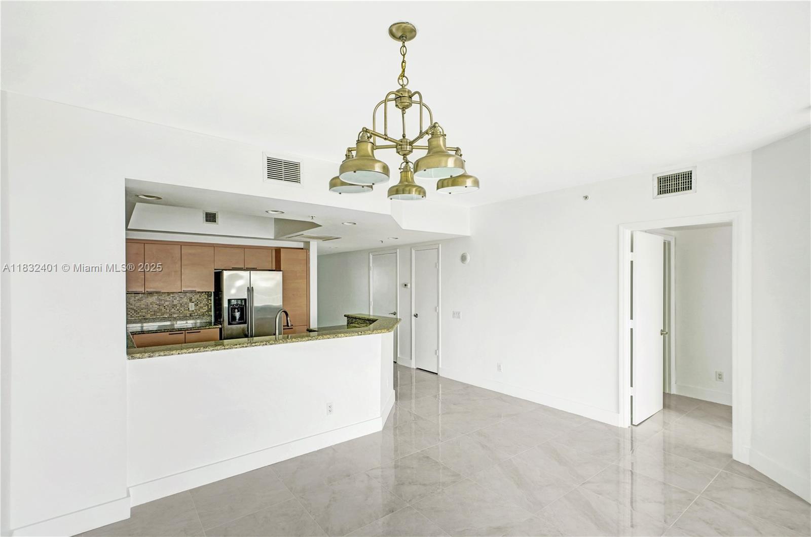 THE OAKS I CONDO - Residential