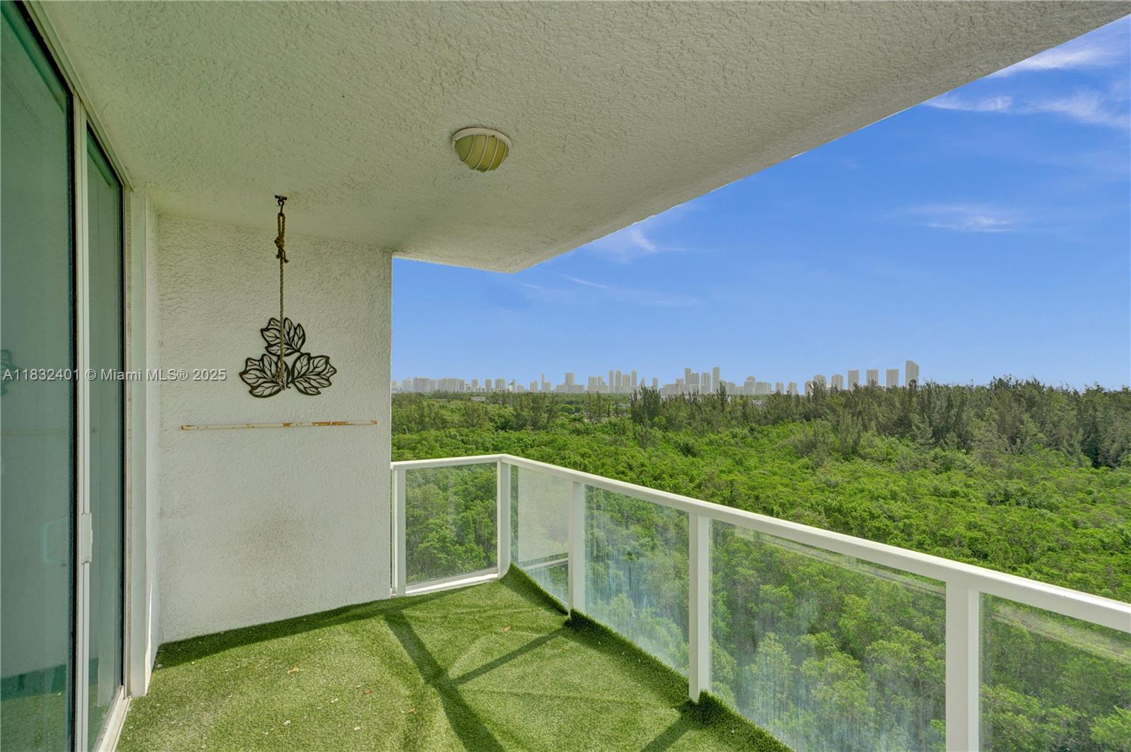 THE OAKS I CONDO - Residential