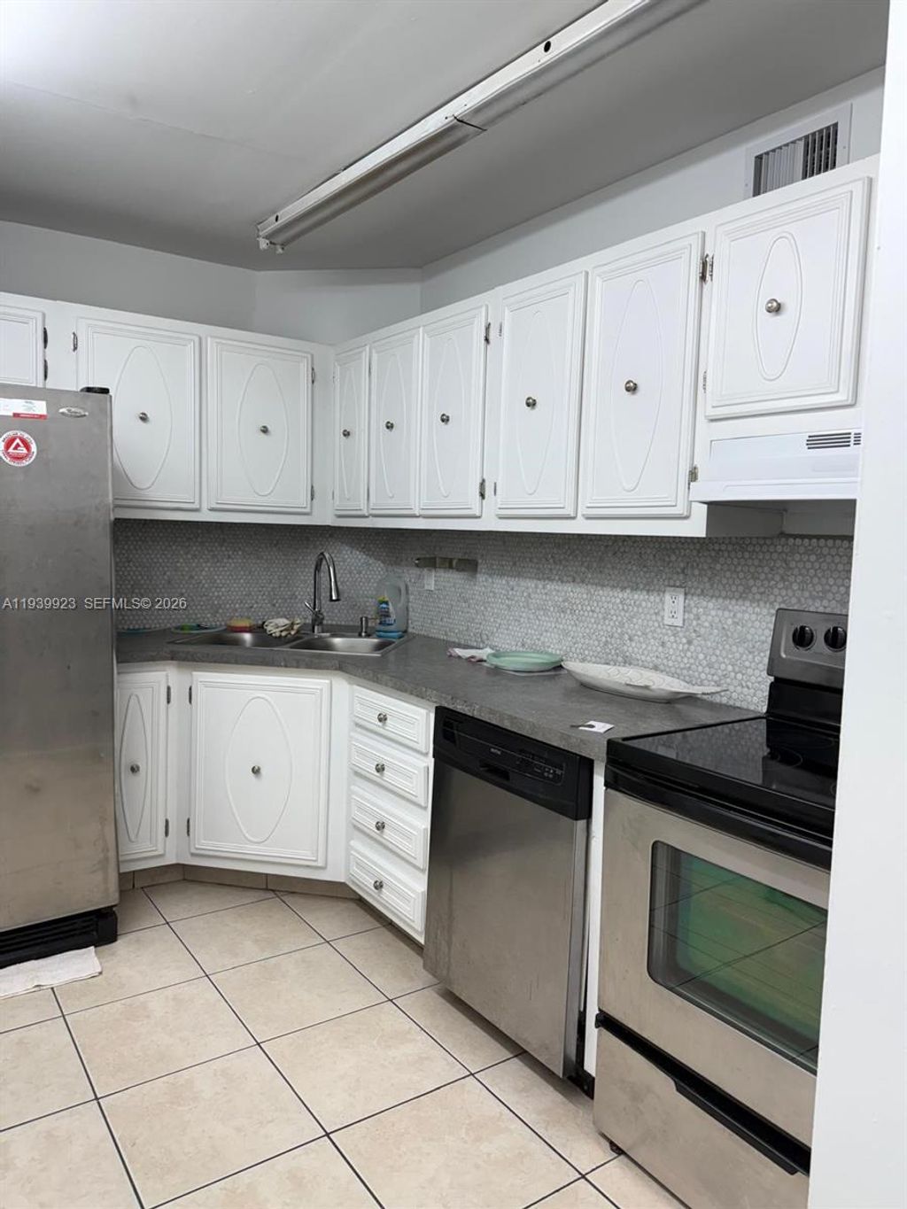 Photo of 3115 Oakland Shores Dr #E207, Oakland Park, FL 33309 (MLS # A11939923)