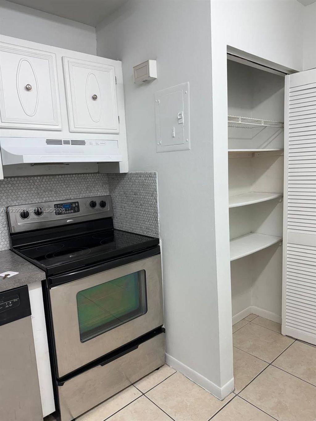 Photo of 3115 Oakland Shores Dr #E207, Oakland Park, FL 33309 (MLS # A11939923)