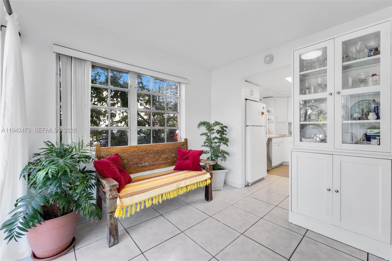 SUTTON HOUSE CONDO - Residential