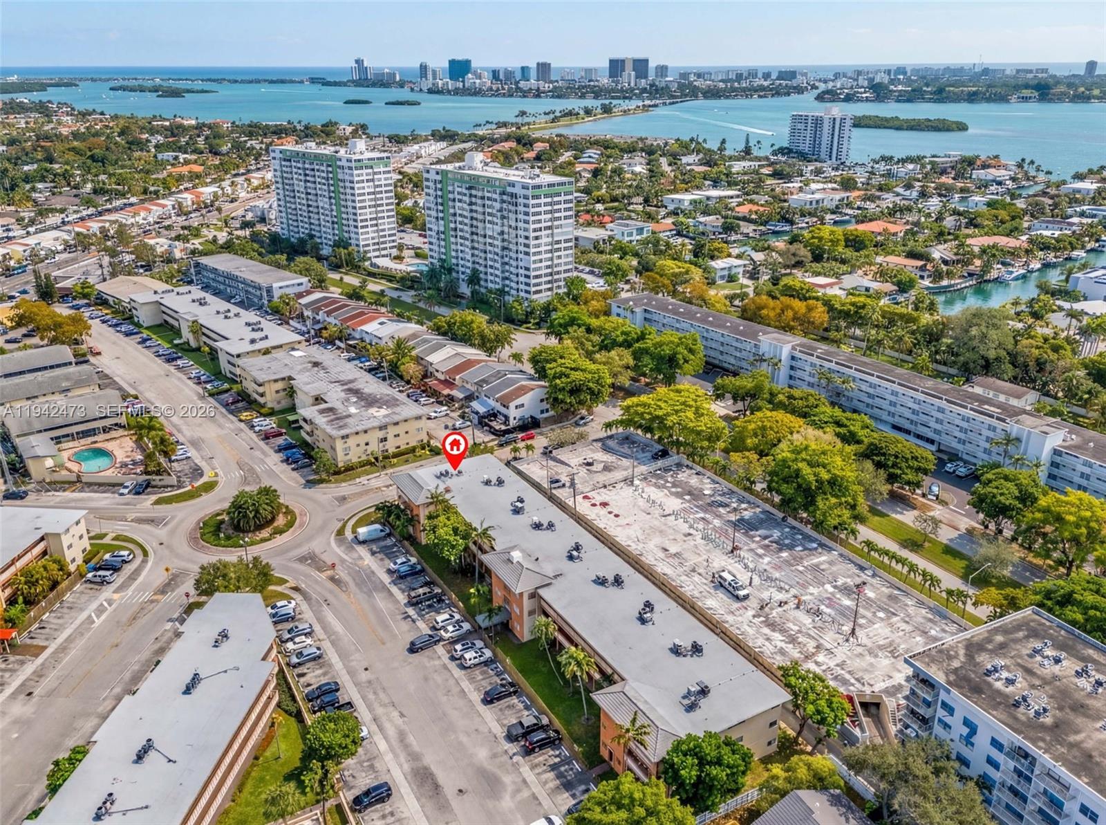 SUTTON HOUSE CONDO - Residential