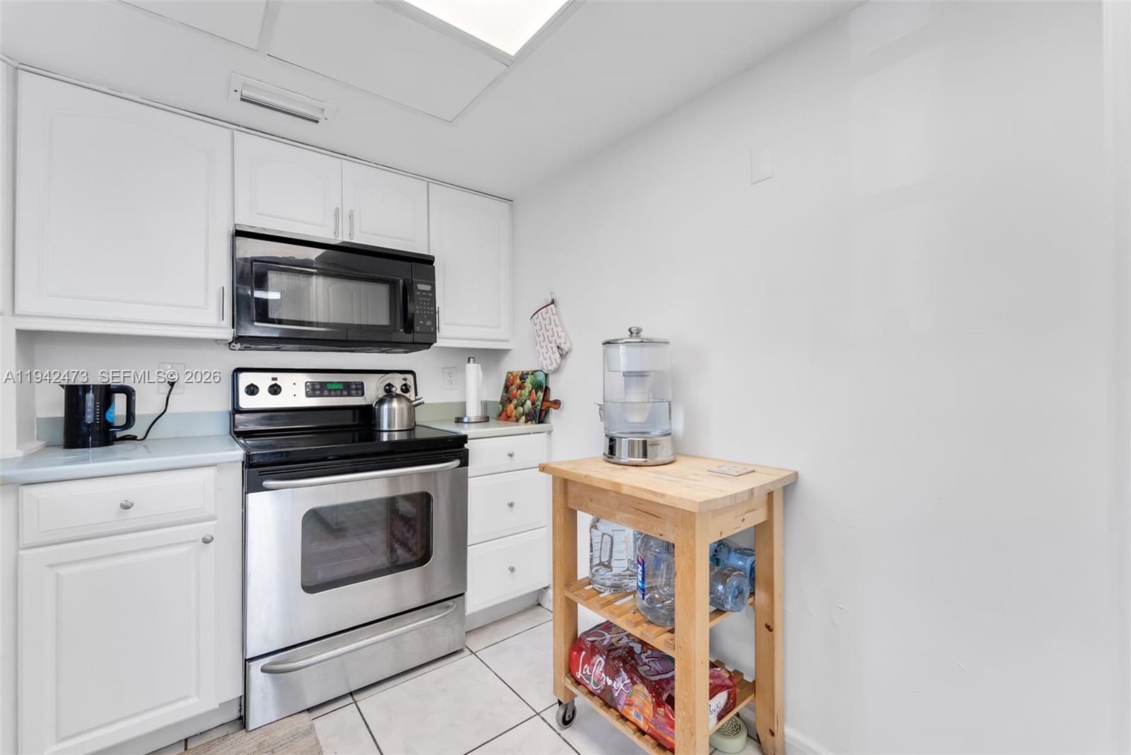 SUTTON HOUSE CONDO - Residential