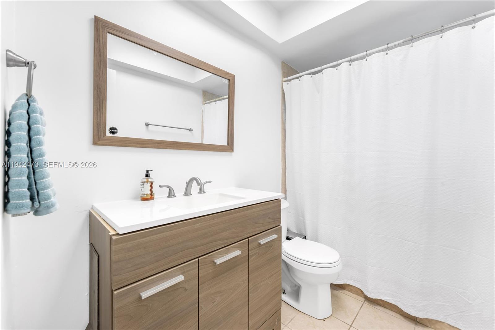 SUTTON HOUSE CONDO - Residential