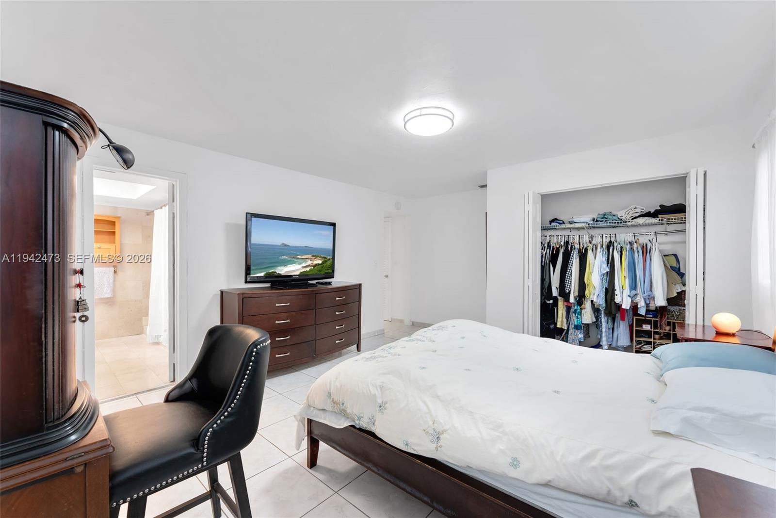 SUTTON HOUSE CONDO - Residential