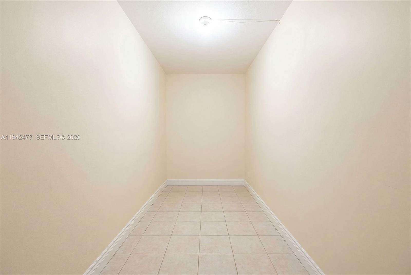 SUTTON HOUSE CONDO - Residential