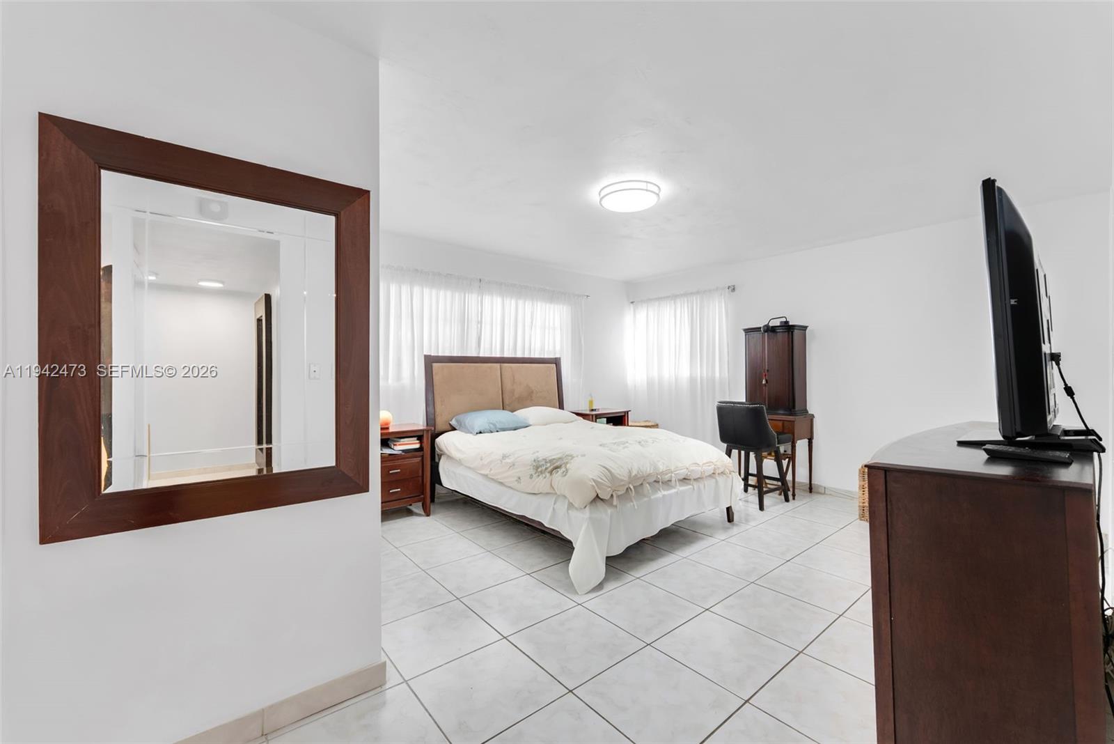 SUTTON HOUSE CONDO - Residential