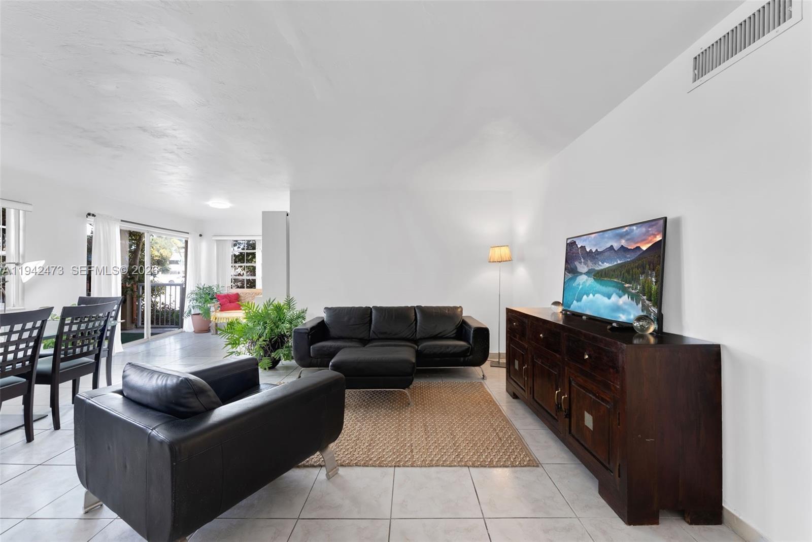 SUTTON HOUSE CONDO - Residential