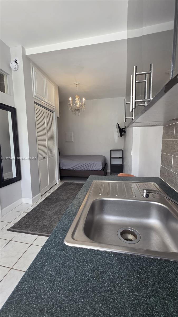 REV PALOMAR - Residential Lease