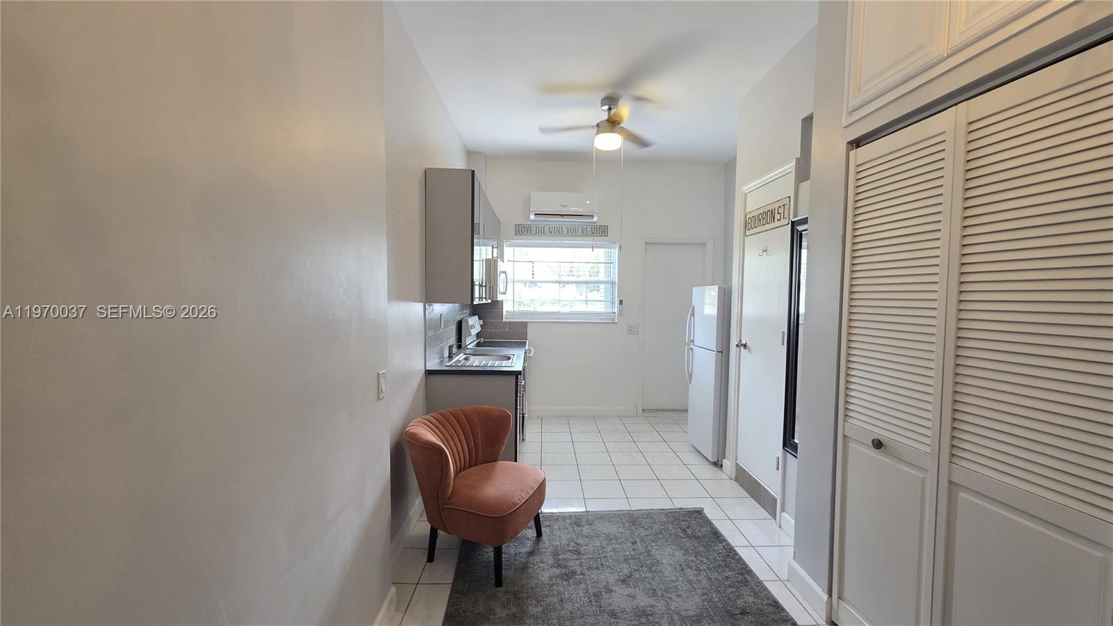 REV PALOMAR - Residential Lease