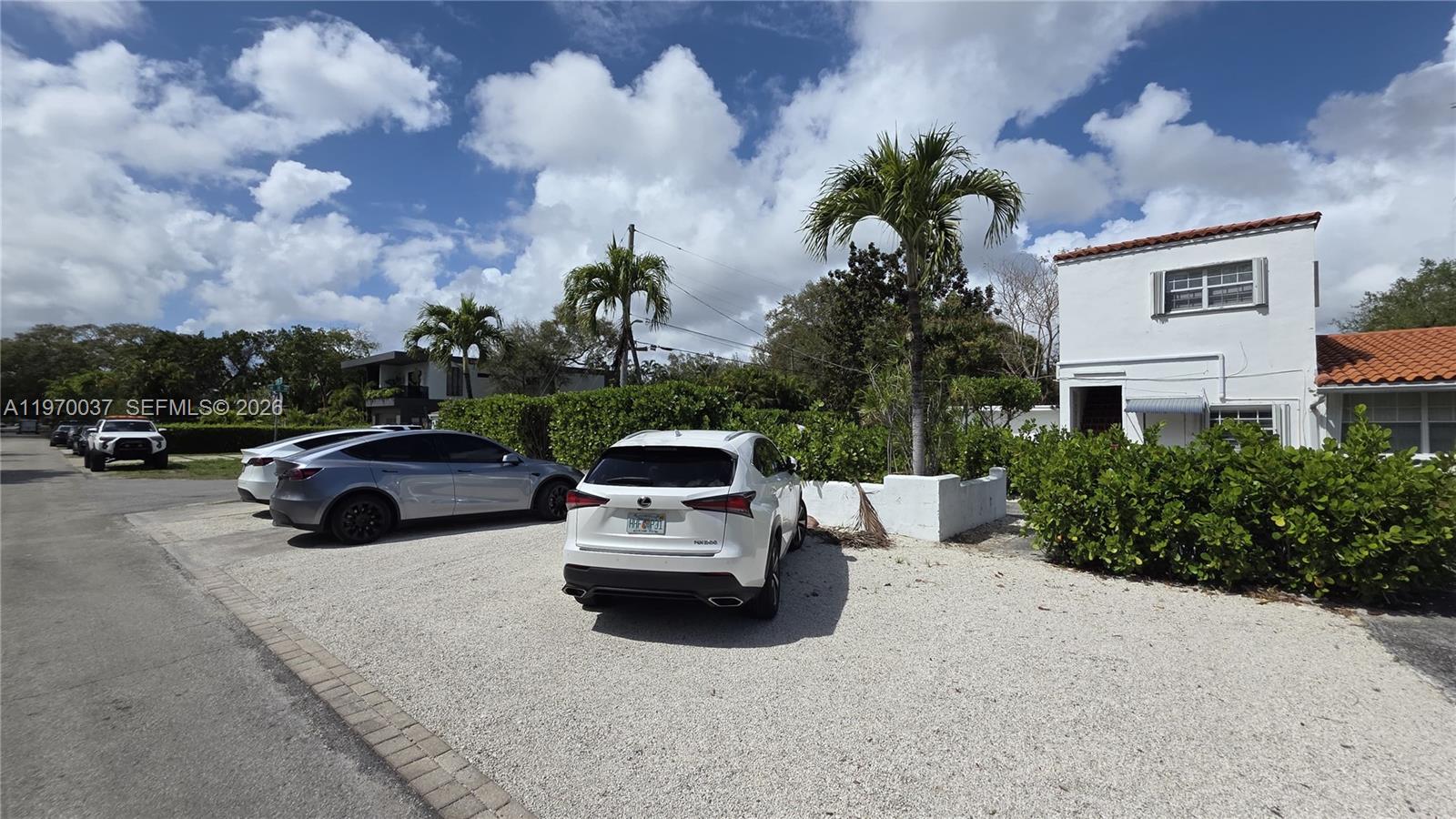 REV PALOMAR - Residential Lease