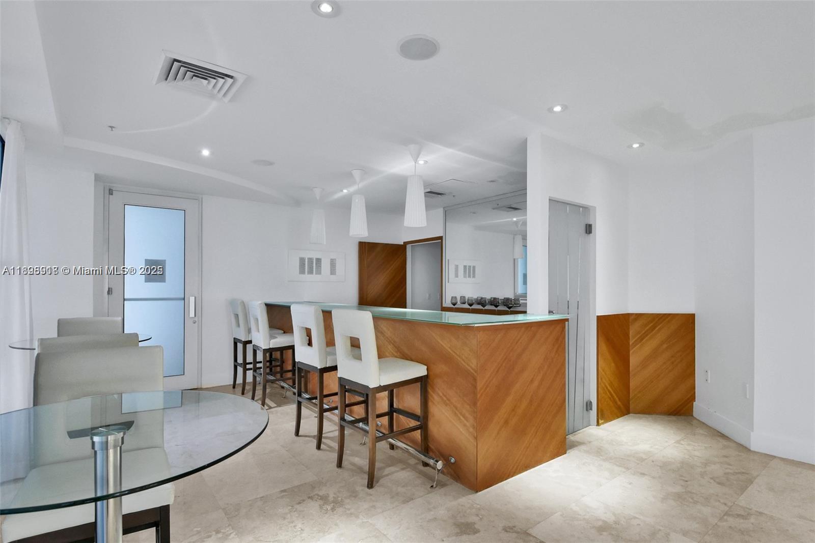 LA GORCE PALACE CONDO - Residential