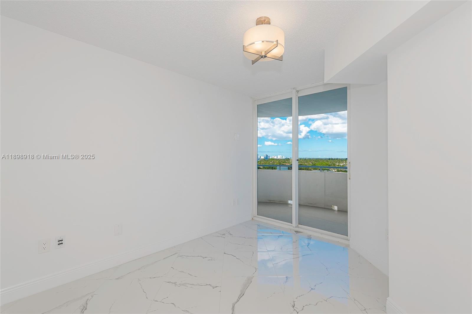 LA GORCE PALACE CONDO - Residential