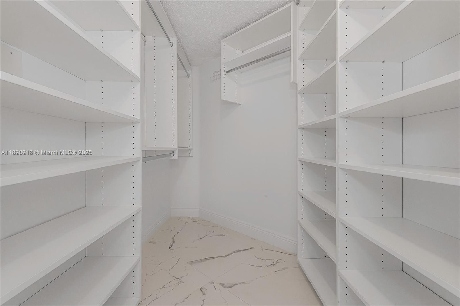 LA GORCE PALACE CONDO - Residential