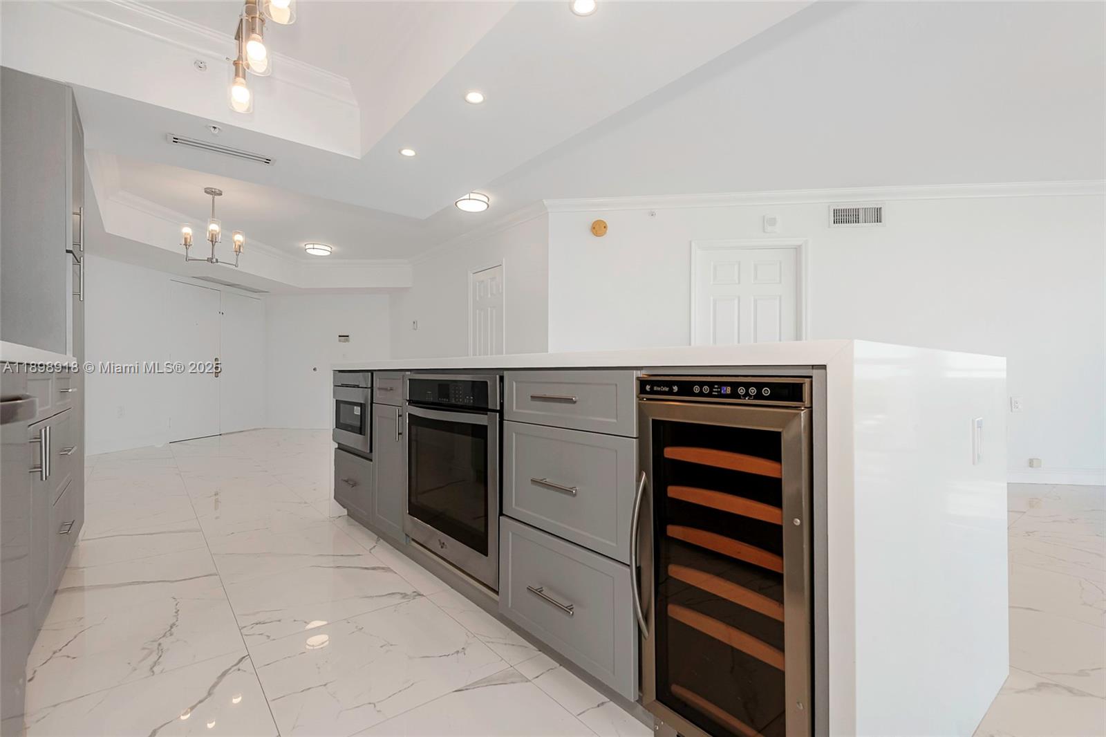 LA GORCE PALACE CONDO - Residential