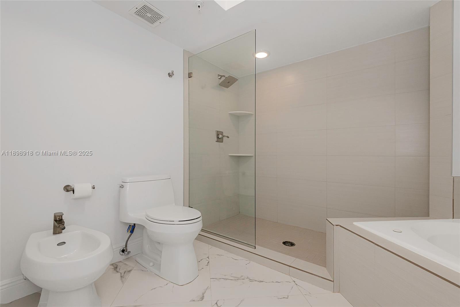 LA GORCE PALACE CONDO - Residential