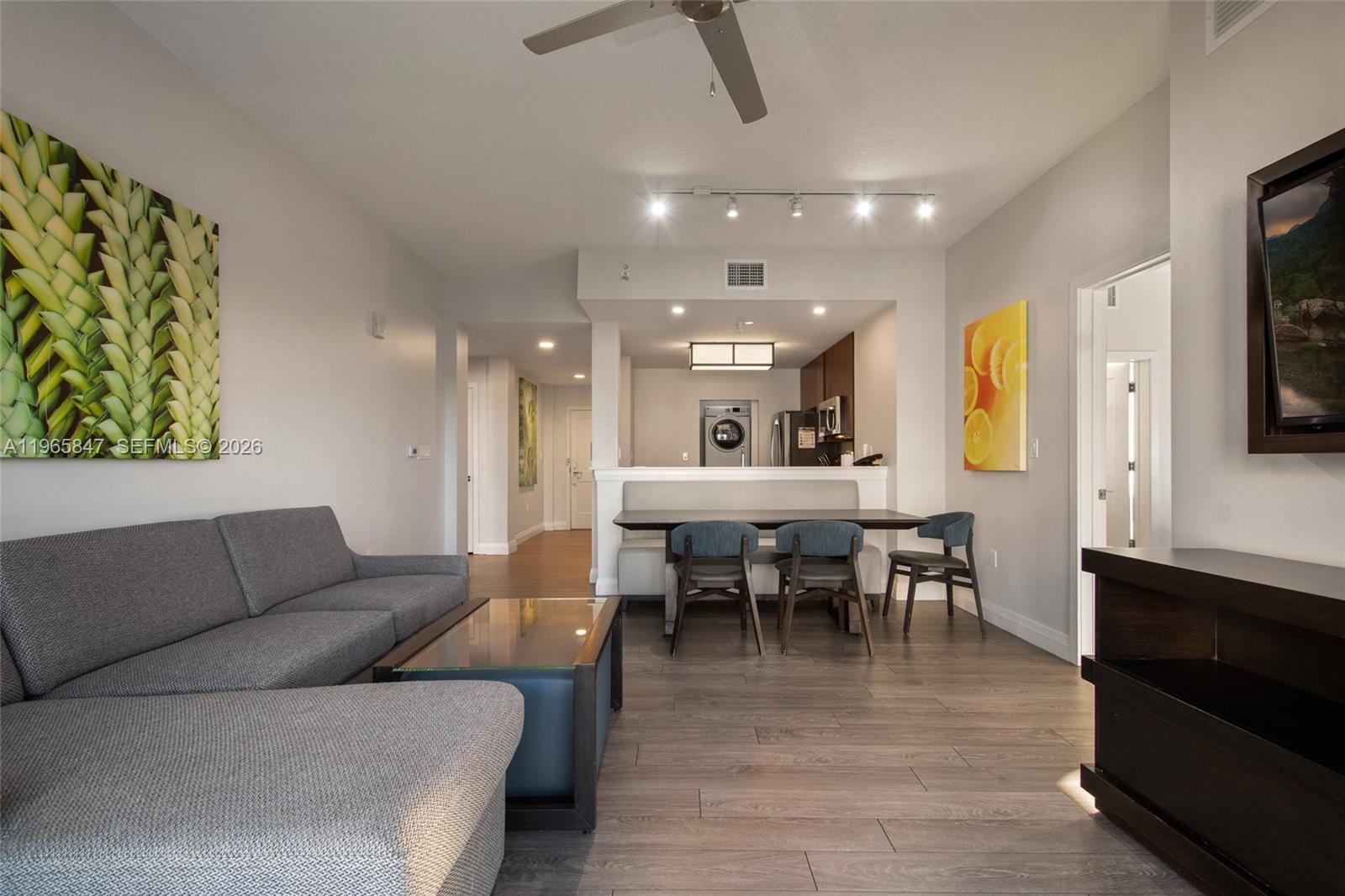 THE GROVE RESORT - Residential