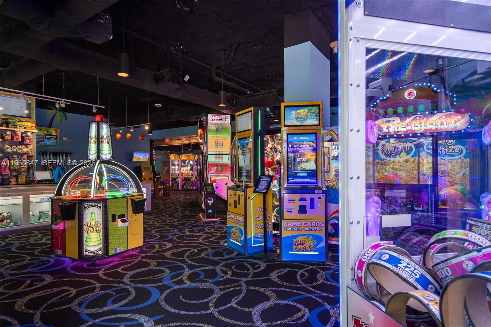 THE GROVE RESORT - Residential