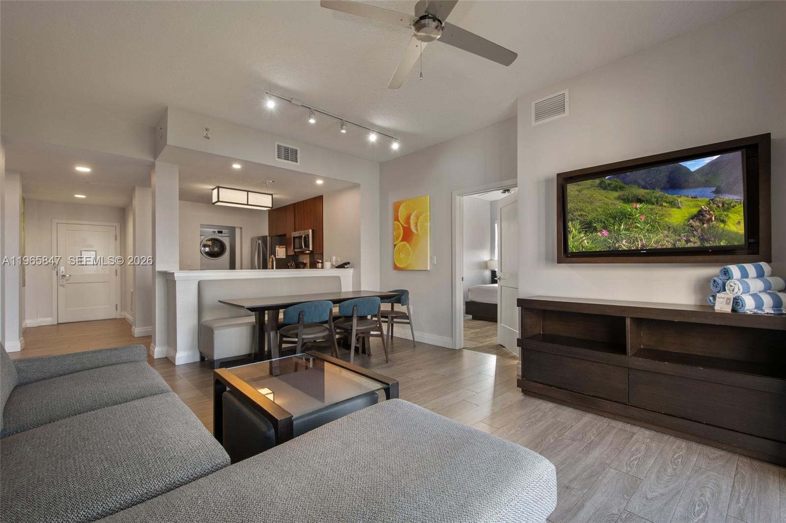 THE GROVE RESORT - Residential