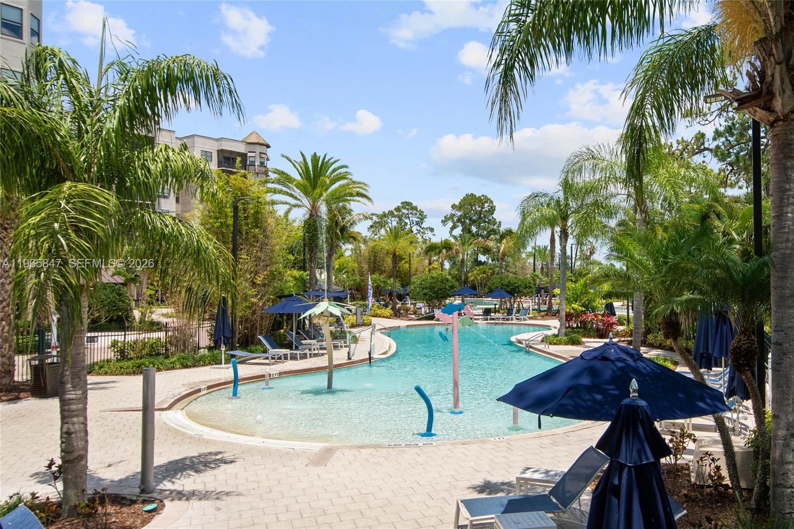 THE GROVE RESORT - Residential