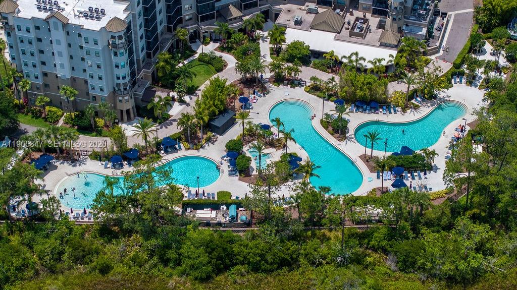 THE GROVE RESORT - Residential