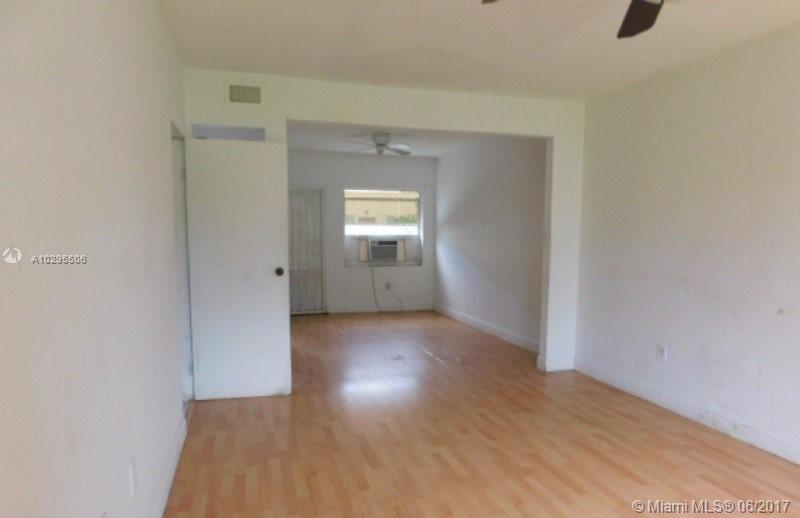 This is a spacious 2-story 4 bedroom, 2.5 bathroom condo in an awesome location just minutes away from i-95 and Larchmont Gardens Park. It is in need of a motivated buyer who wants to make this place all their own. This property is being sold as-is. Schedule your showing today! Please note that there is a special assessment of $300.00. Association fee is 431.18.