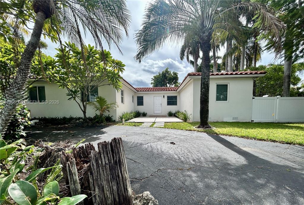 Photo of 222 SE 1st St #E, Dania Beach, FL 33004 (MLS # A11965509)