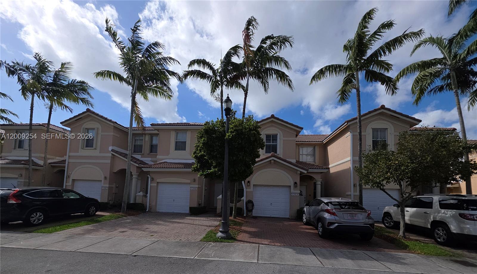 KENDALL BREEZE - Residential