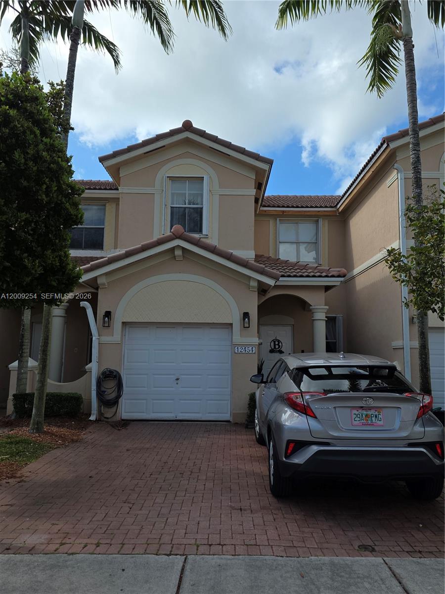 KENDALL BREEZE - Residential