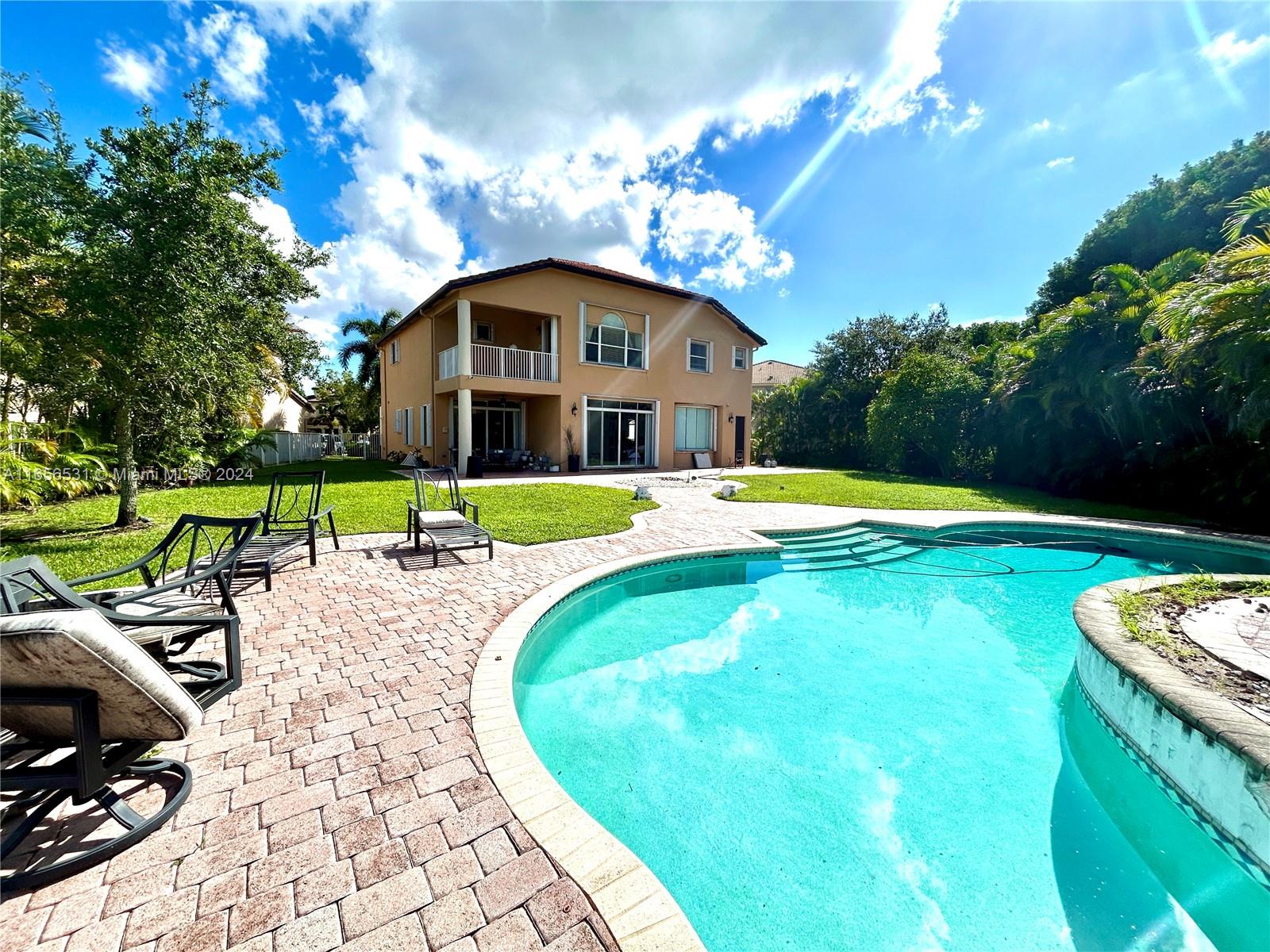 5058 SW 170th Ave