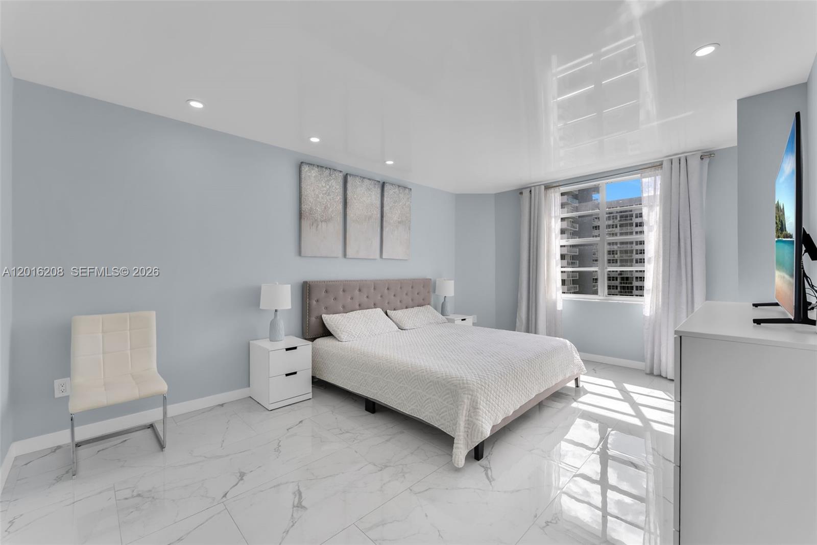 HEMISPHERES CONDO - Residential Lease