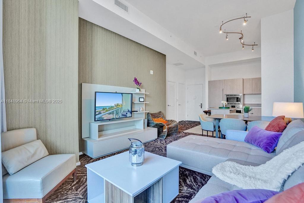 4111 SOUTH OCEAN DRIVE CO - Residential