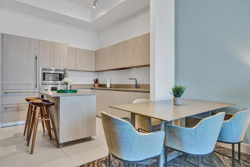 4111 SOUTH OCEAN DRIVE CO - Residential