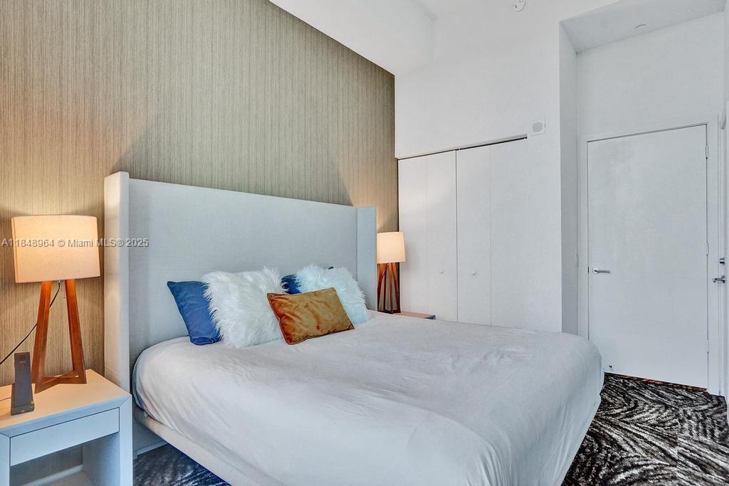 4111 SOUTH OCEAN DRIVE CO - Residential