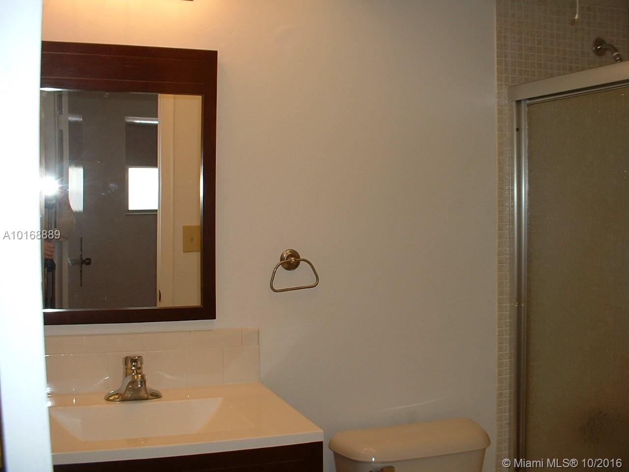 SUNRISE LAKES 37 CONDO - Residential Lease