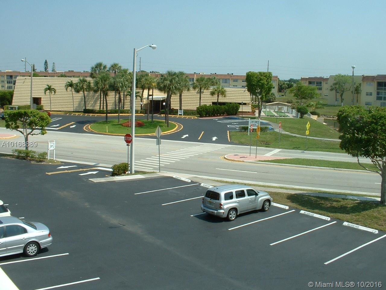 SUNRISE LAKES 37 CONDO - Residential Lease