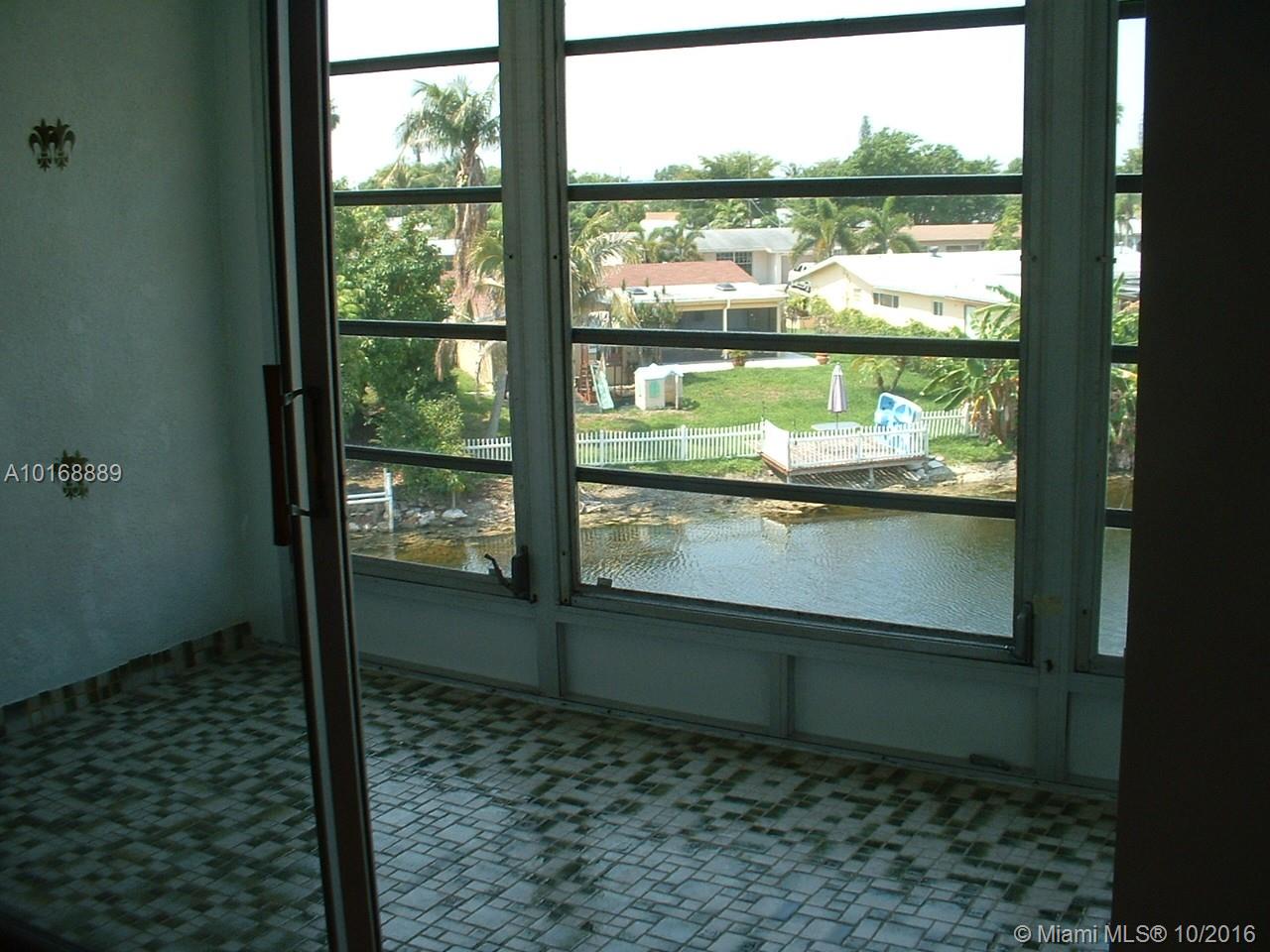 SUNRISE LAKES 37 CONDO - Residential Lease