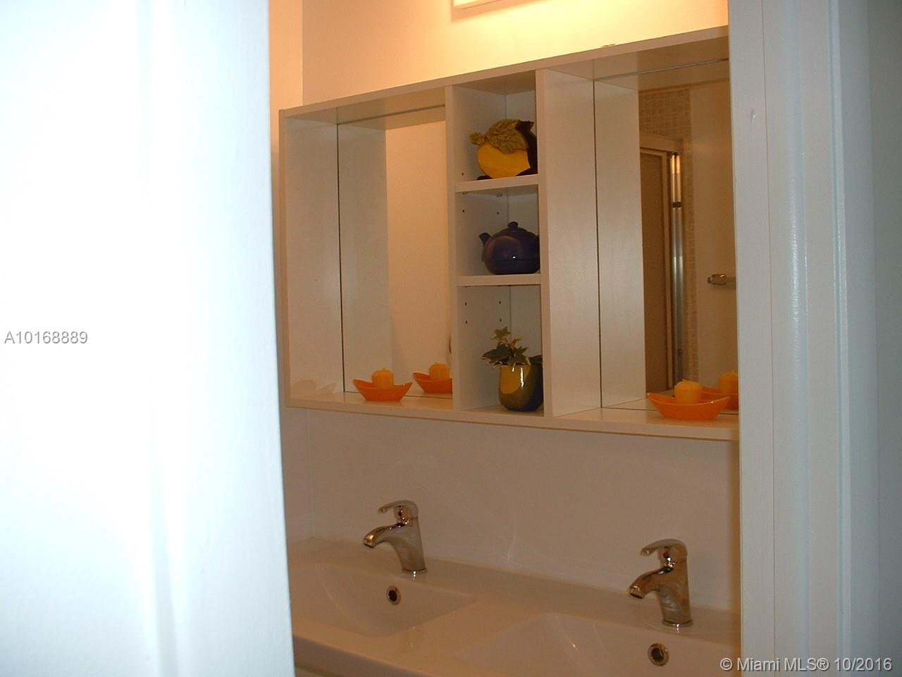 SUNRISE LAKES 37 CONDO - Residential Lease