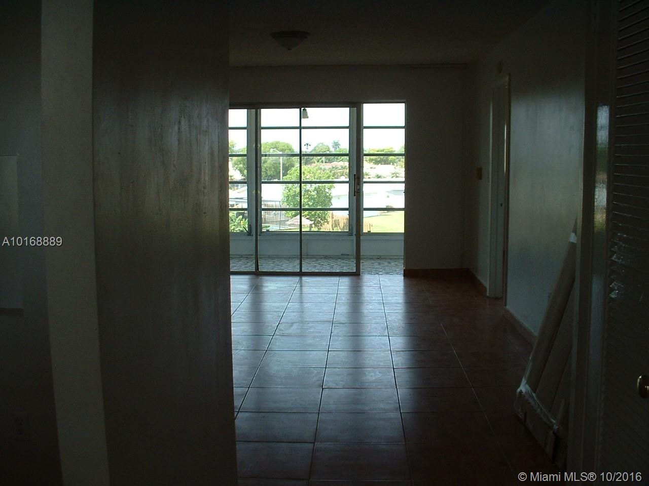 SUNRISE LAKES 37 CONDO - Residential Lease