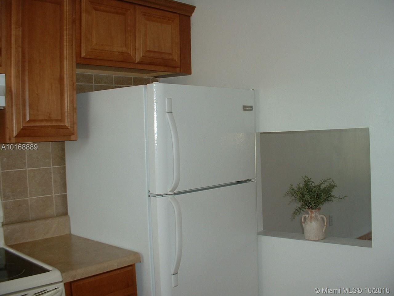 SUNRISE LAKES 37 CONDO - Residential Lease