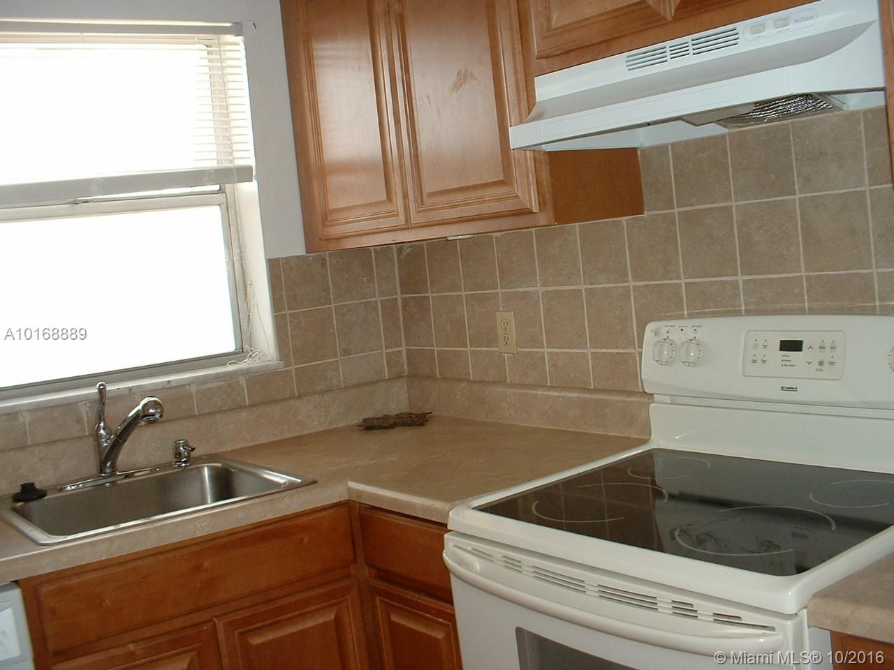 SUNRISE LAKES 37 CONDO - Residential Lease